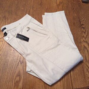 Jeans NWT White House Black Market cream color size 12